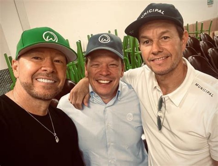 Unraveling The Magic Of Donnie Wahlberg Band