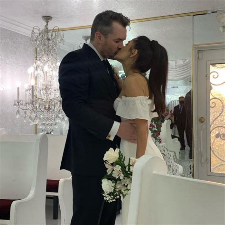 Unraveling The Mystery: Is Jeffries Married?