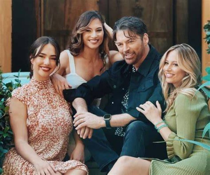 Unraveling The Romantic Life Of Harry Connick Jr.: A Look At His Girlfriends