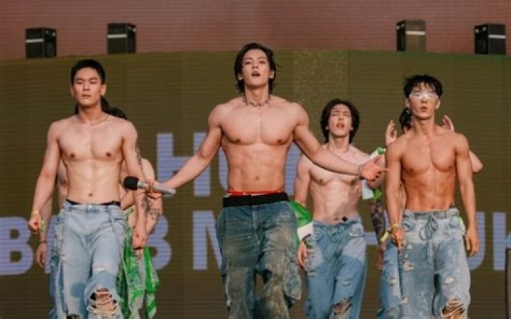 Unveiling The Chiseled Physique: Kim Soo-Hyun's Abs