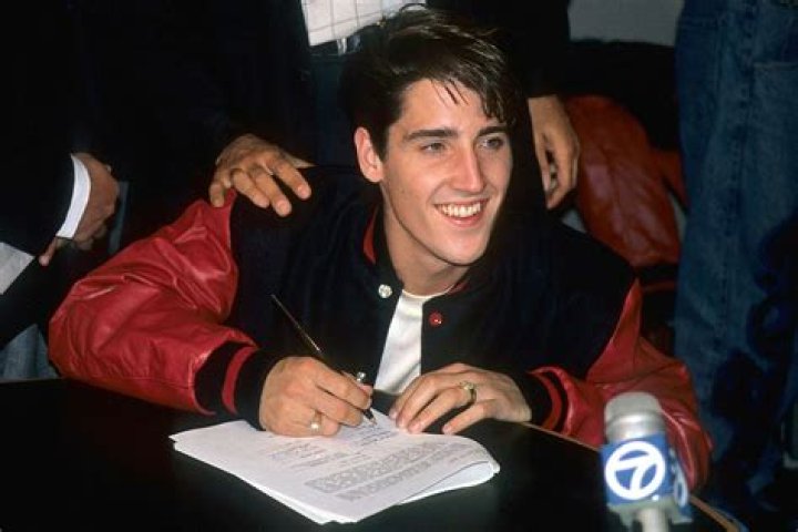 Unveiling The Details Of Jonathan Knight's Injury: A Journey Through Recovery