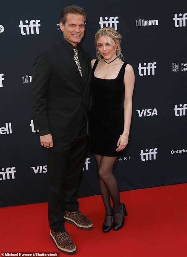 Unveiling The Enigmatic World Of Casper Van Dien's Daughter
