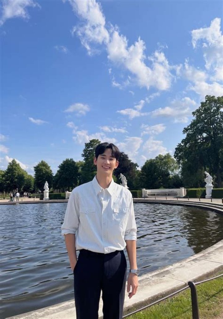 Unveiling The Height Of Kim Soohyun: A Closer Look