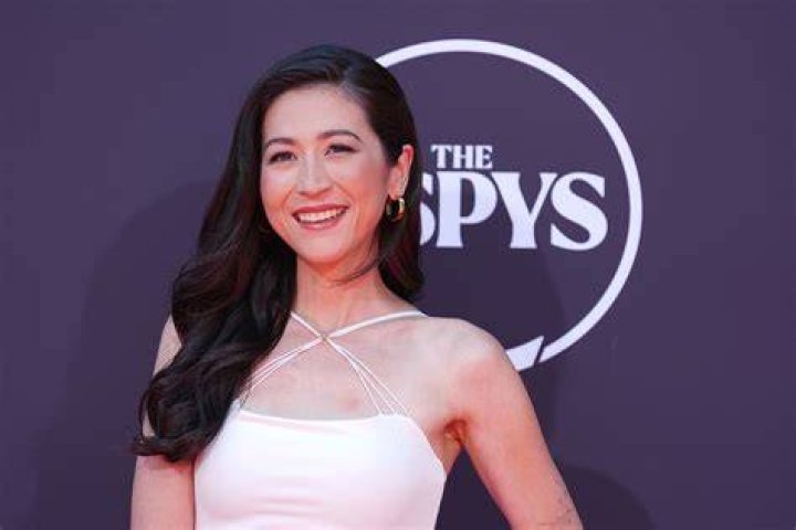 Unveiling The Height Of Mina Kimes: Surprising Insights Revealed
