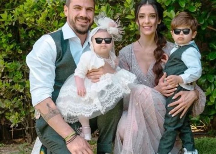 Unveiling The Life And Impact Of Akis Petretzikis's Wife
