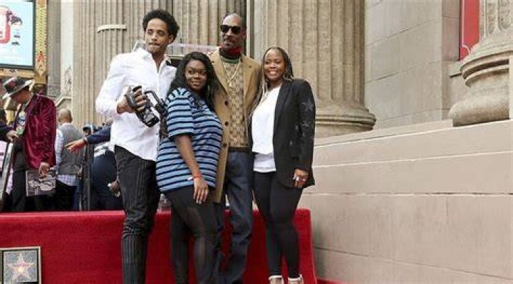 Unveiling The Life Of Julian Snoop Son: A Legacy In The Making