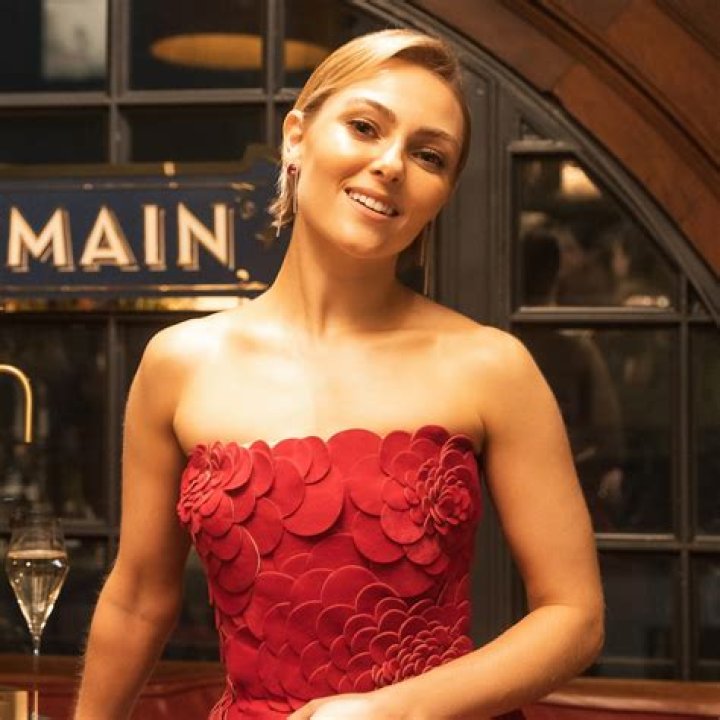 Unveiling The Multifaceted World Of AnnaSophia Robb: Discoveries And Insights