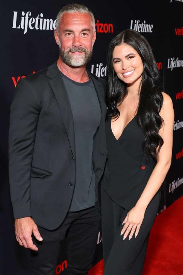 Unveiling The Mystery: Is Jay Harrington Married?