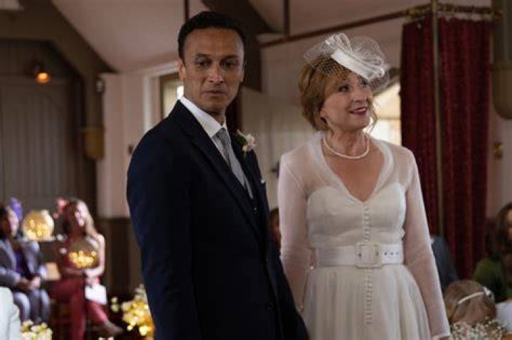 Unveiling The Mystery: Who Is Laurel Holloman Married To Now?
