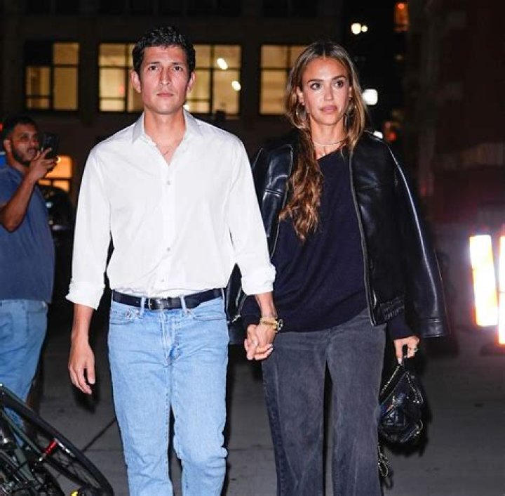 Unveiling The Romantic Journey Of Jessica Alba: A Deep Dive Into Her Relationships