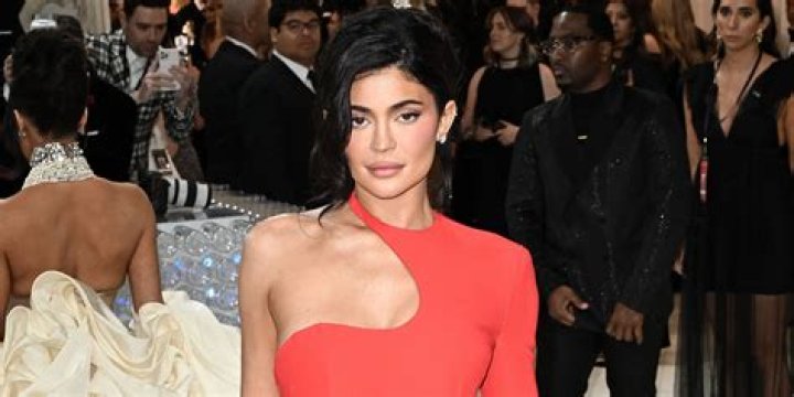 Unveiling The Secrets Of The Iconic Kylie Jenner Aqua Dress