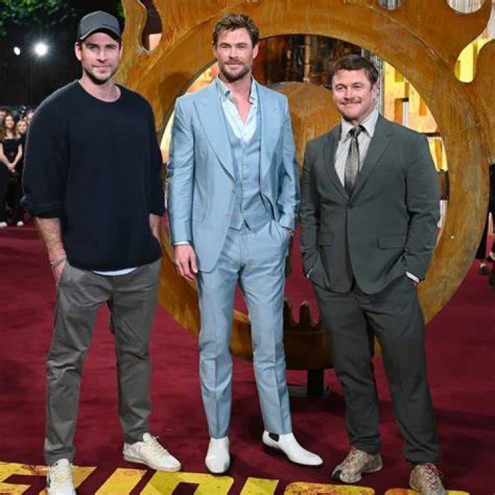 Unveiling The True Height Of Chris Pine: Uncover Surprising Insights