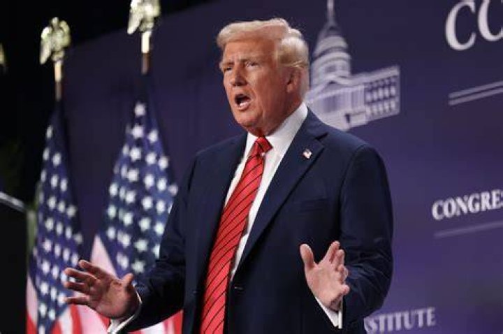 Unveiling The Weight Of A President: How Much Does Donald Trump Weigh?