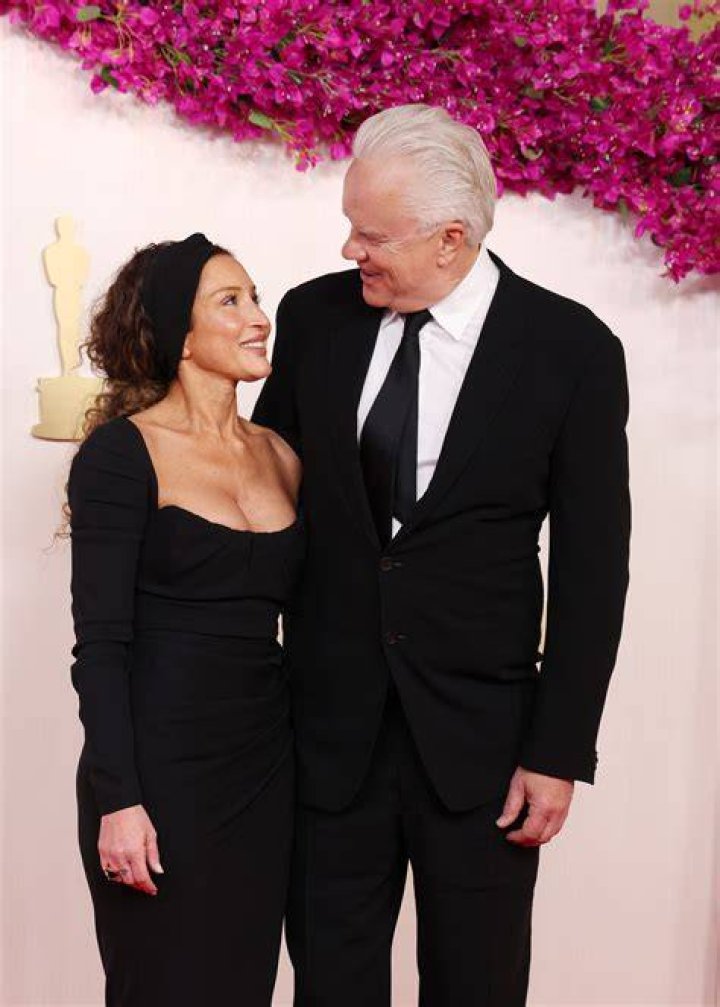 Unveiling Tim Robbins Height: The Man Behind The Roles