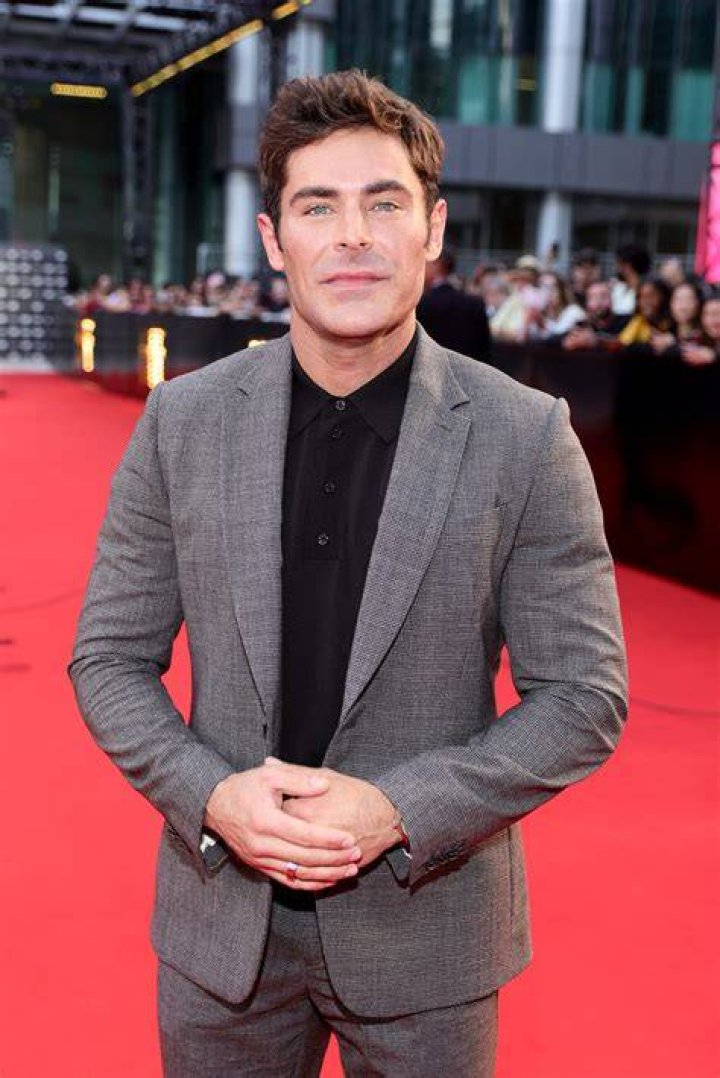 Unveiling Zac Efron's Height In Feet: The Ultimate Guide