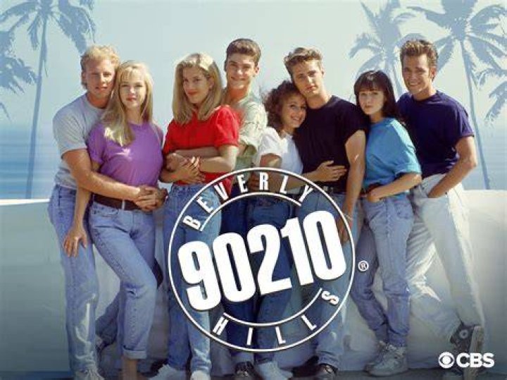 Yuk Kenalan Dengan Donnamarie Recco, Sang Aktris Serial Beverly Hills, 90210!