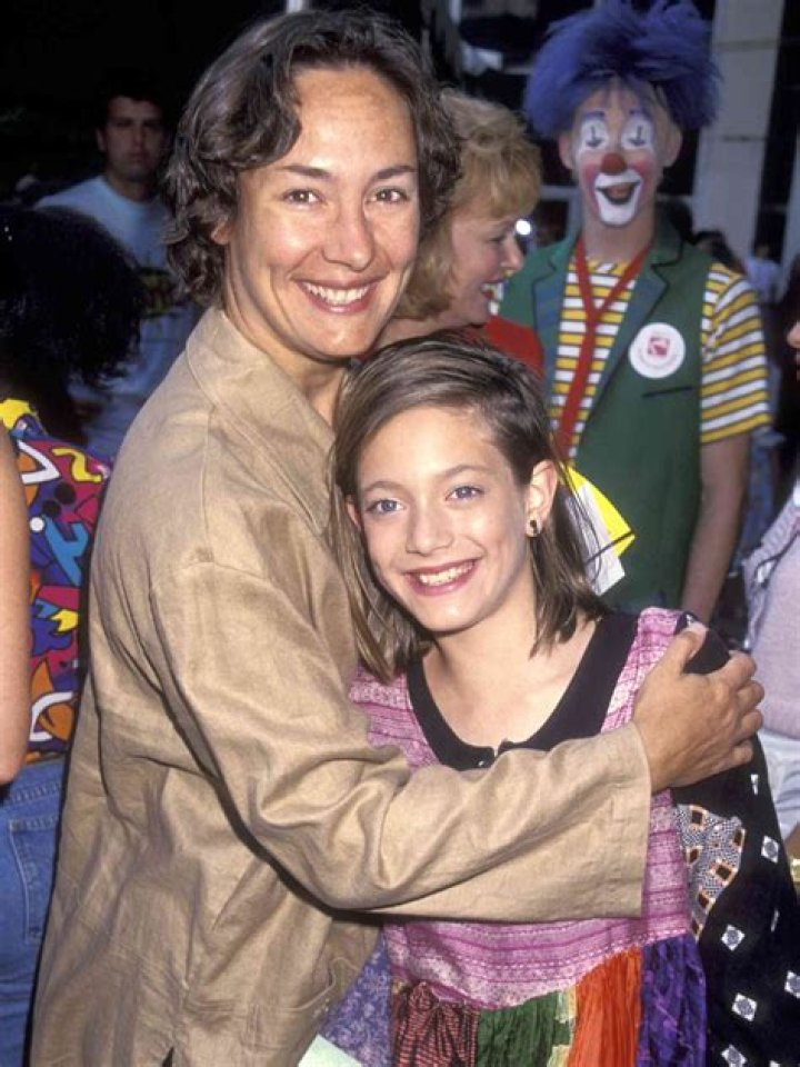 Zoe Perry: A Glimpse Into Her Life As A Mother